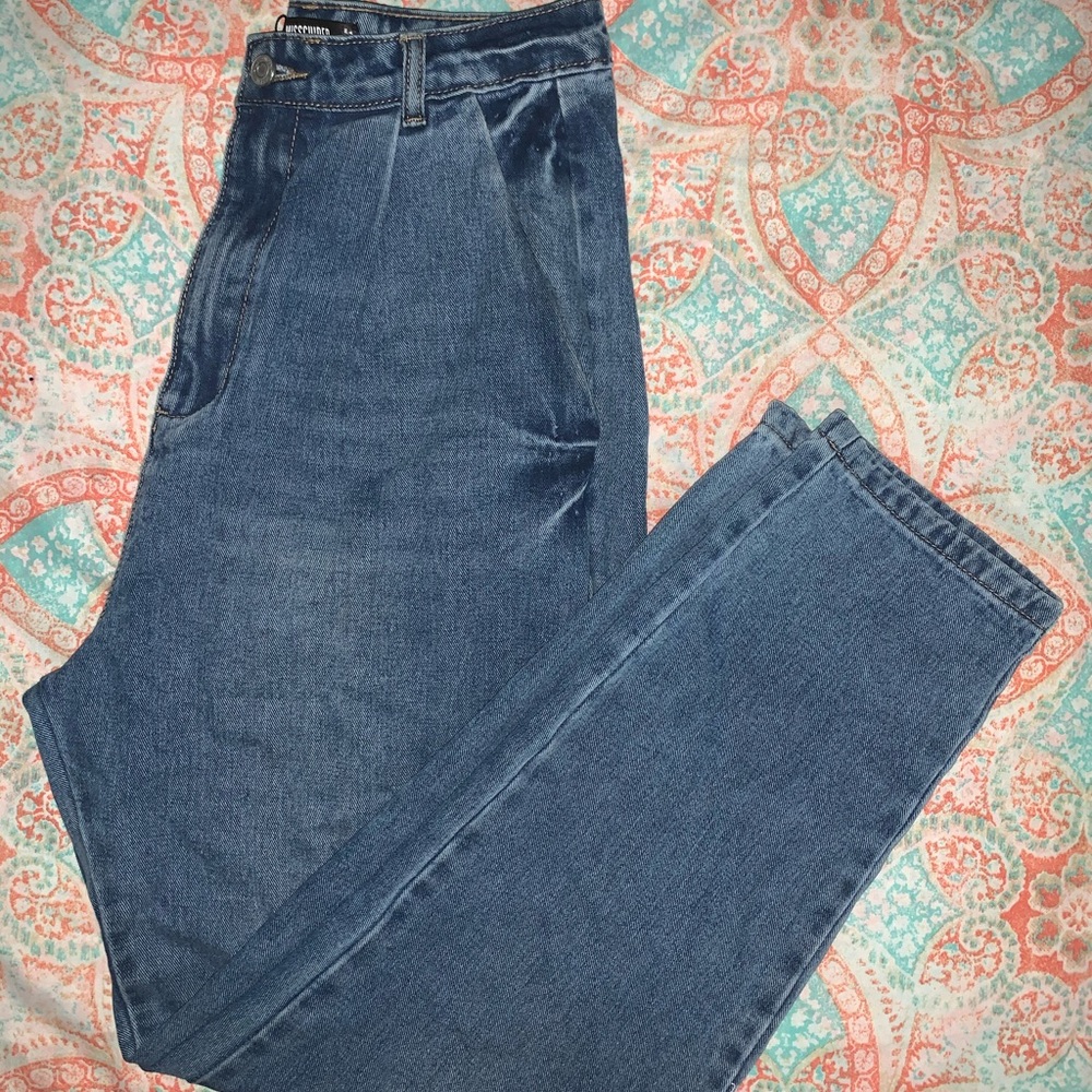 OVERSIZED HIGH WAISTED MEDIUM WASH JEANS